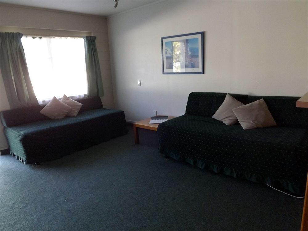 Karaka Tree Motel Lac Lac Taupo Extérieur photo