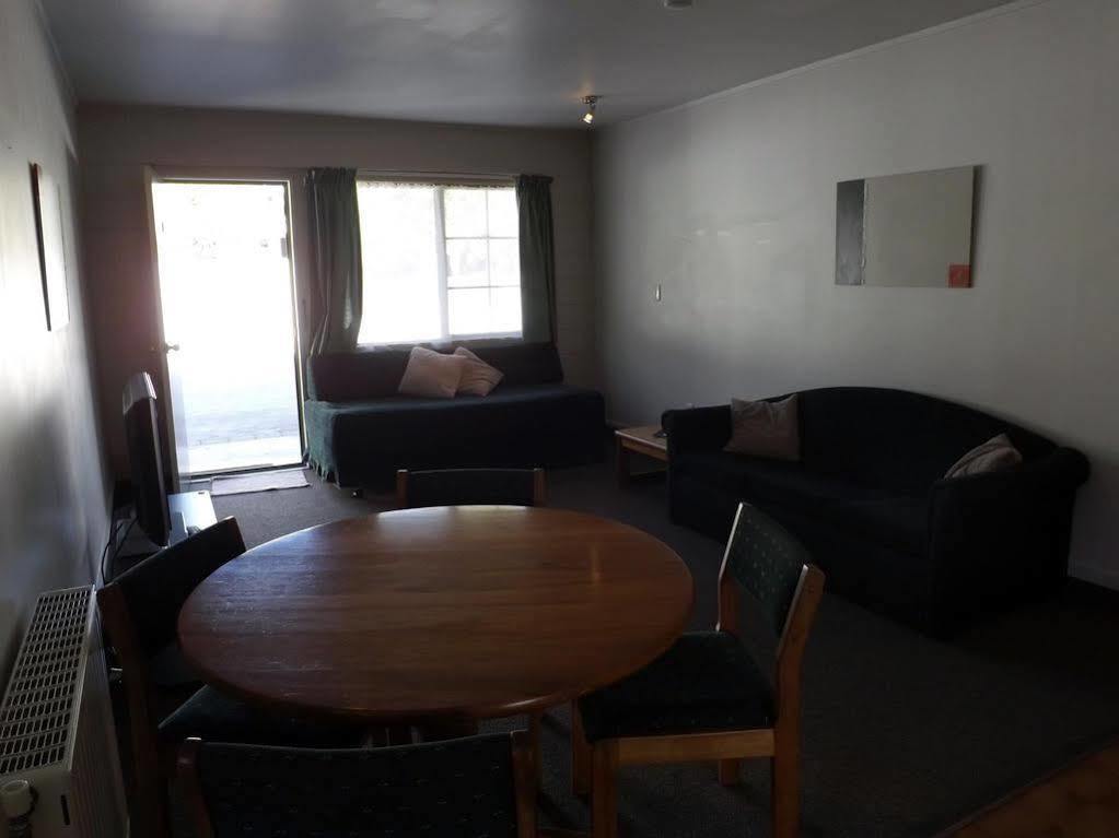 Karaka Tree Motel Lac Lac Taupo Extérieur photo